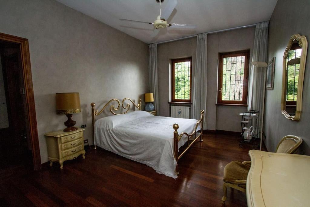 Casa Su Lago Privato A Due Passi Da Milano Segrate Esterno foto